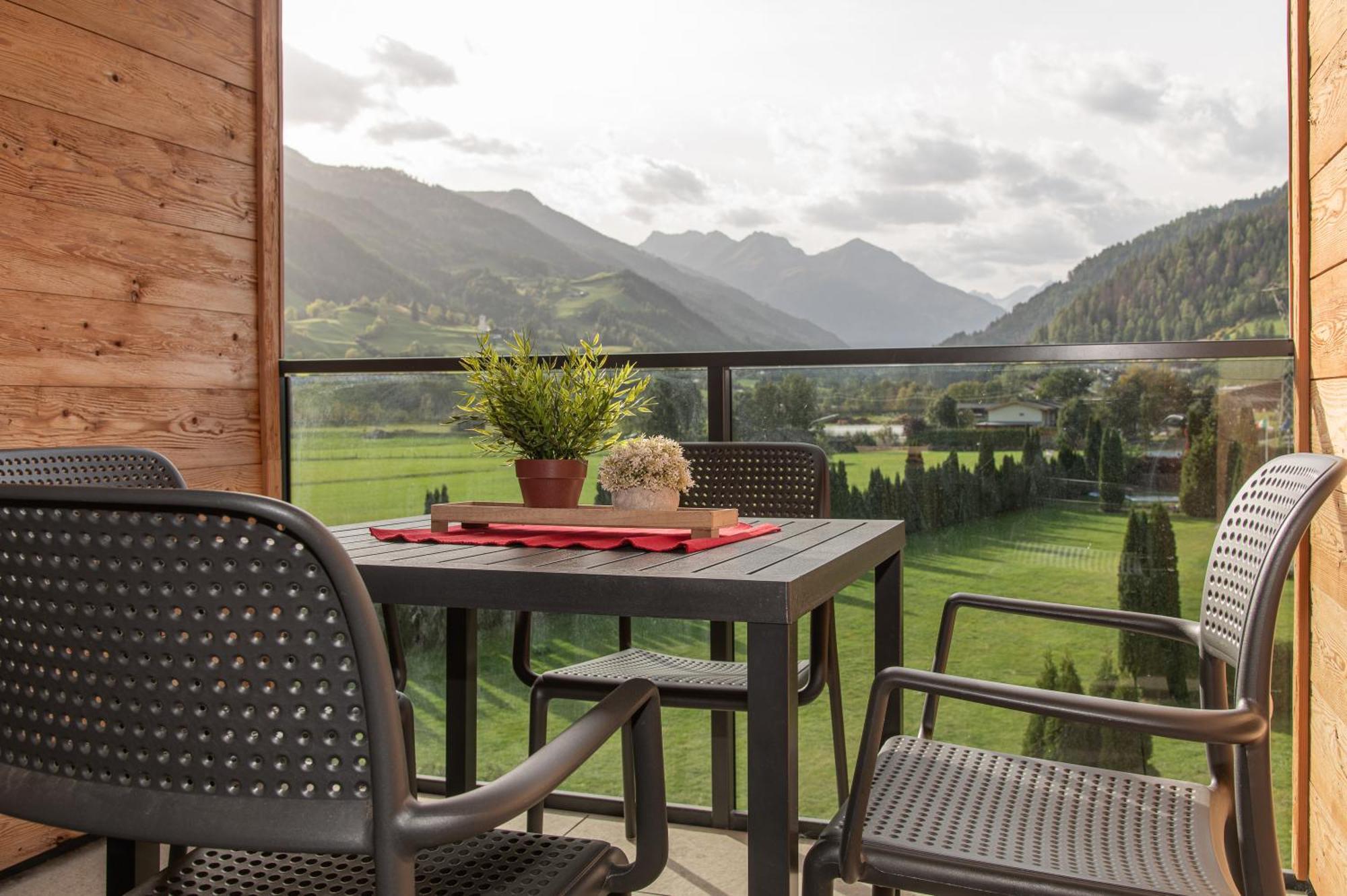 Alpenparks Montana Apartments Matrei in Osttirol Ngoại thất bức ảnh